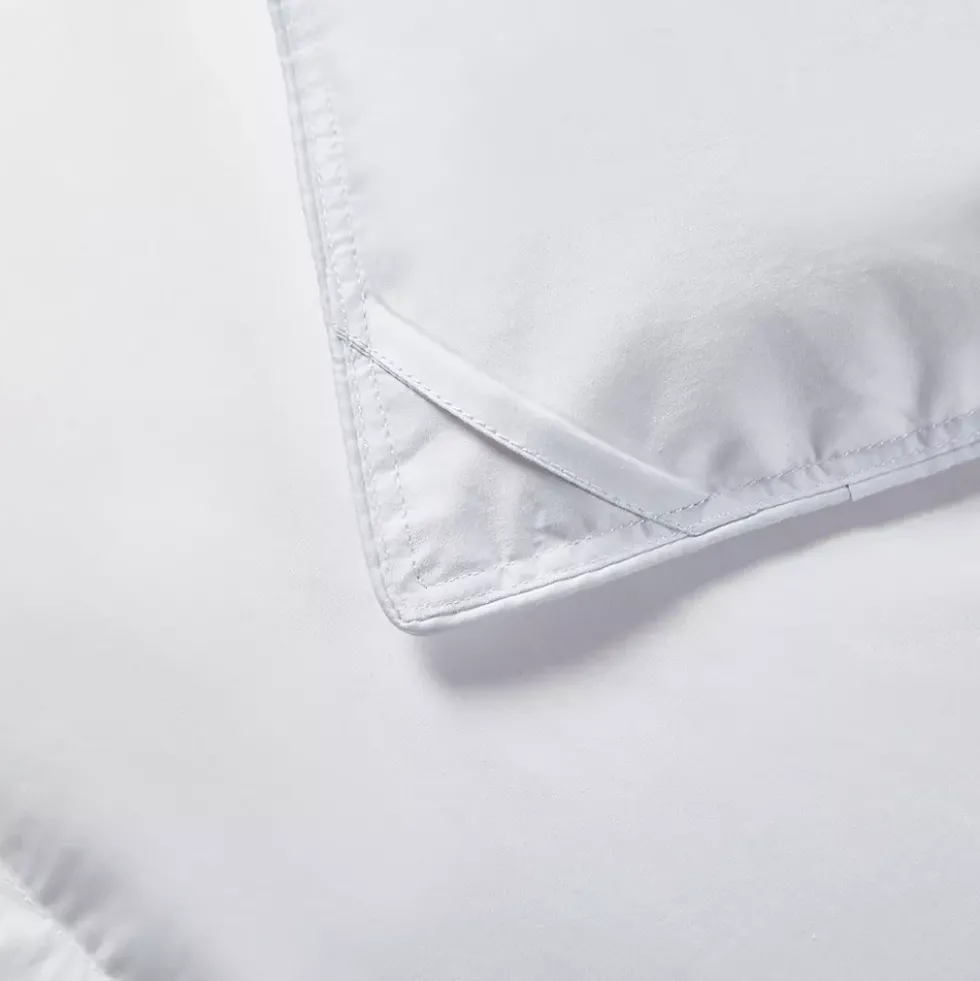 Beautyrest Light Warmth Cotton Blend Feather and Down Fiber Comforter