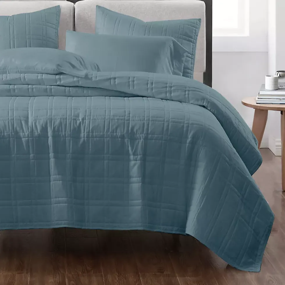Cannon Heritage Solid Quilt Set