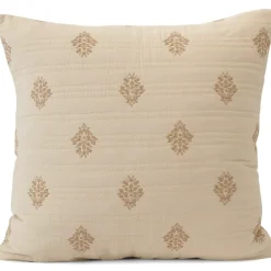 Embroidered Matelasse Bed Coverlet