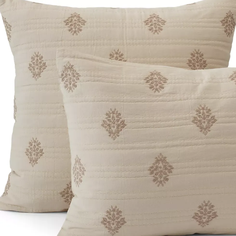 Embroidered Matelasse Bed Coverlet