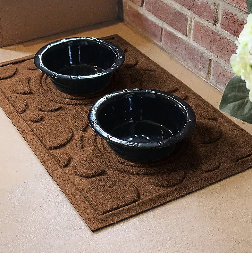 Matterly Waterhog® Dots Dog Bowl Mat