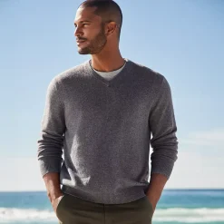 Men's Fine Gauge Cashmere V-neck Sweater