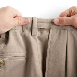 Men's No Iron Comfort Waist Traditional Fit Pleated Front Chino Pant