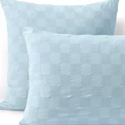 Textured Pattern Comforter