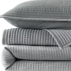 Textured Velvet Quilt