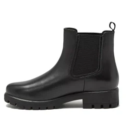 Women's Classic Leather Chelsea Boots