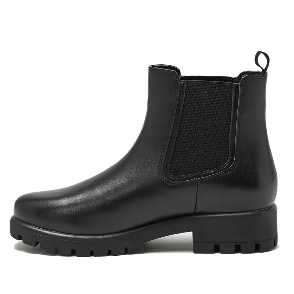 Women's Classic Leather Chelsea Boots