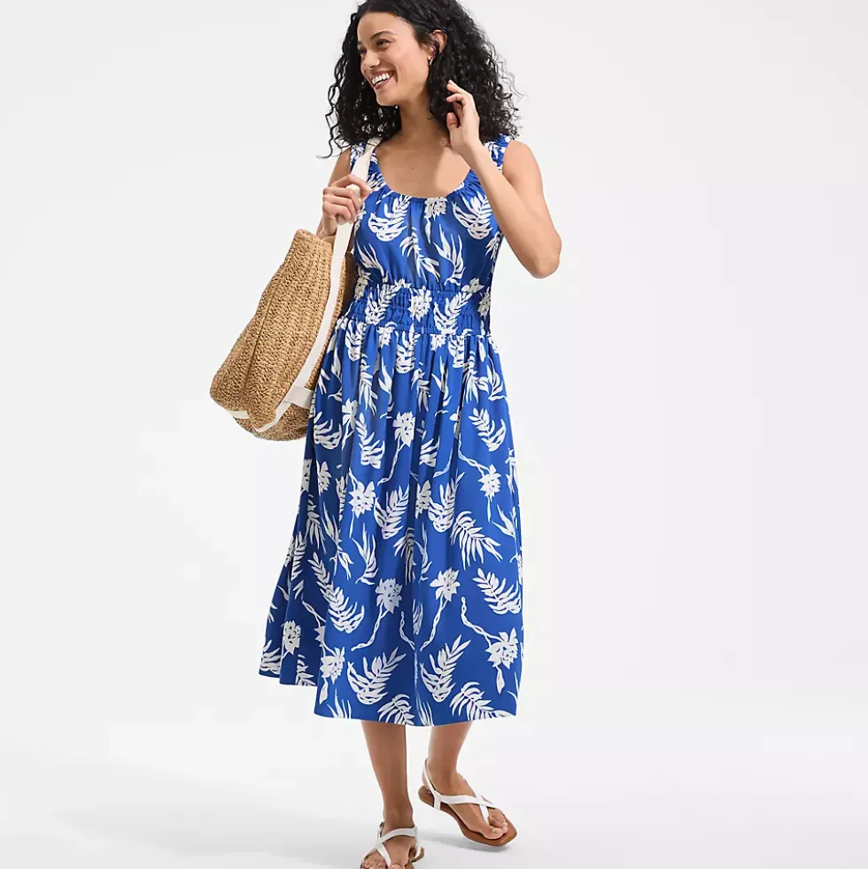 Women's Creaseless Scoop Neck Smocked Midi Dress
