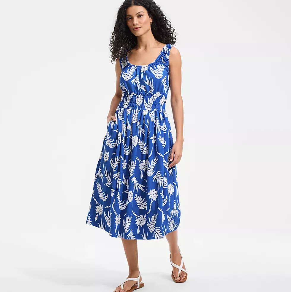 Women's Creaseless Scoop Neck Smocked Midi Dress