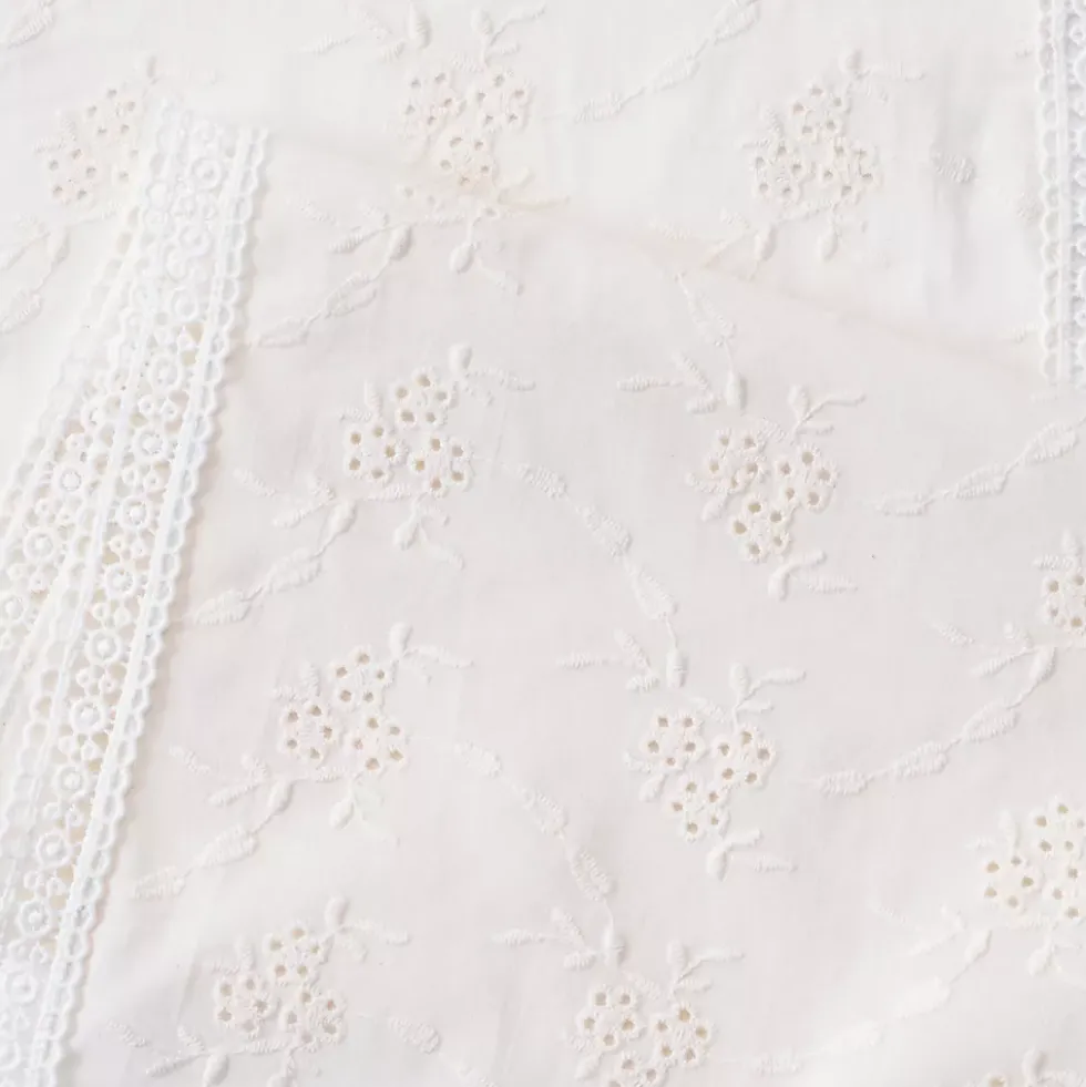 Women's Eyelet Scarf