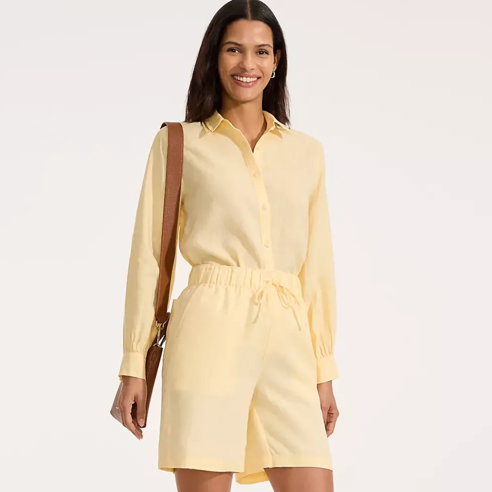 Women's Linen High Rise Pull On 7" Shorts