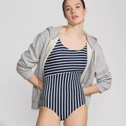 Women's Scoop Neck Tugless Sporty One Piece Swimsuit