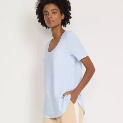 Women's Short Sleeve Power Performance Scoop Neck Curved Hem Tunic Tee