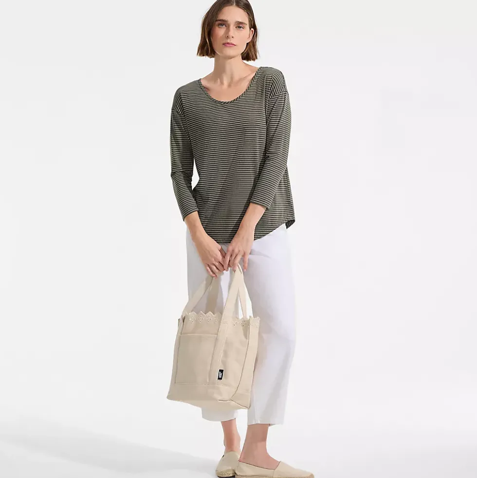 Women's 3/4 Sleeve Lightweight Jersey Shirttail Tee